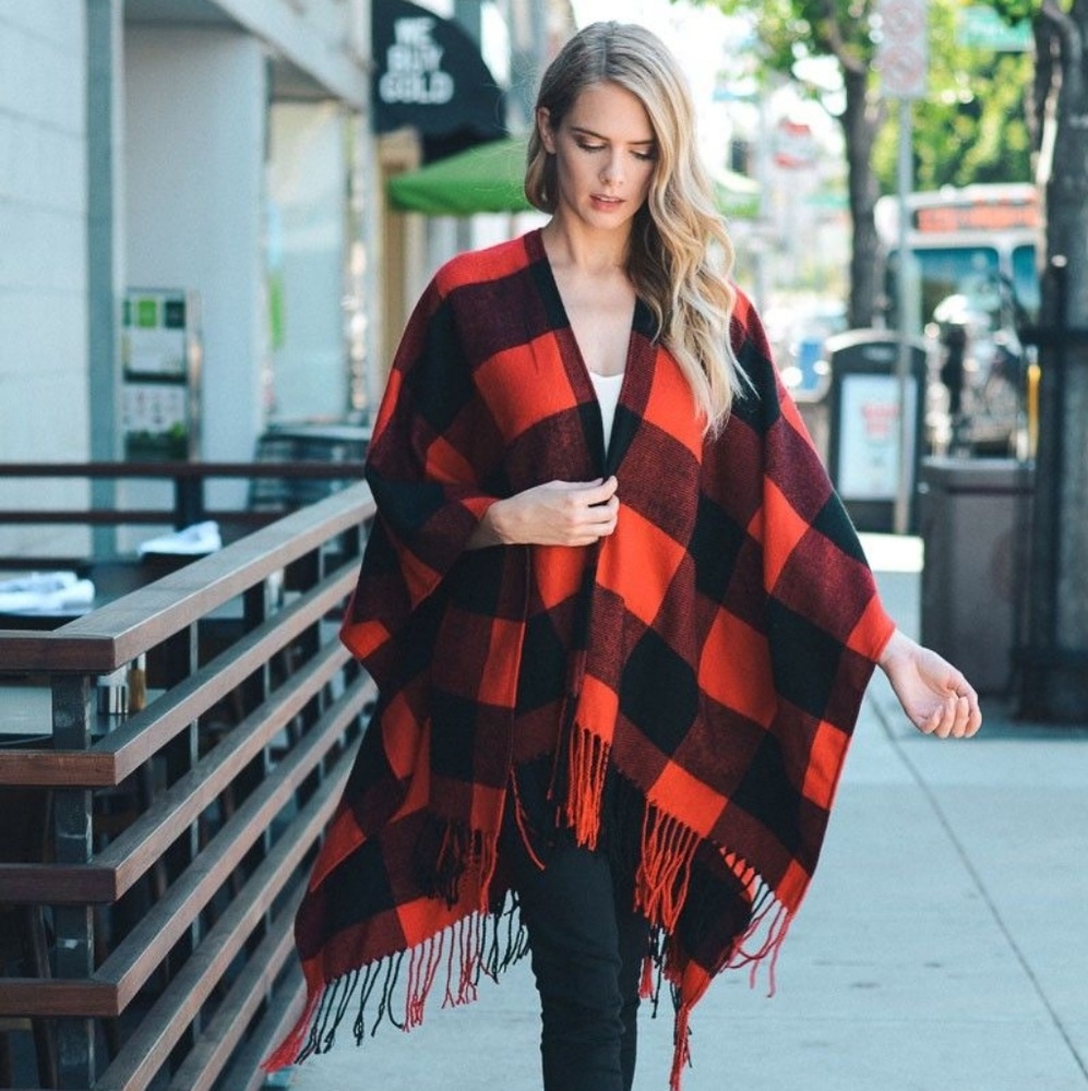 Red Black Buffalo Check Plaid Tassel Poncho Shawl